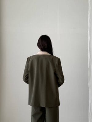 Yeşil şeritli garnili üçlü premium takım