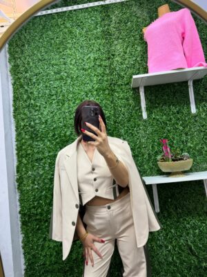 Yeşil şeritli garnili üçlü premium takım