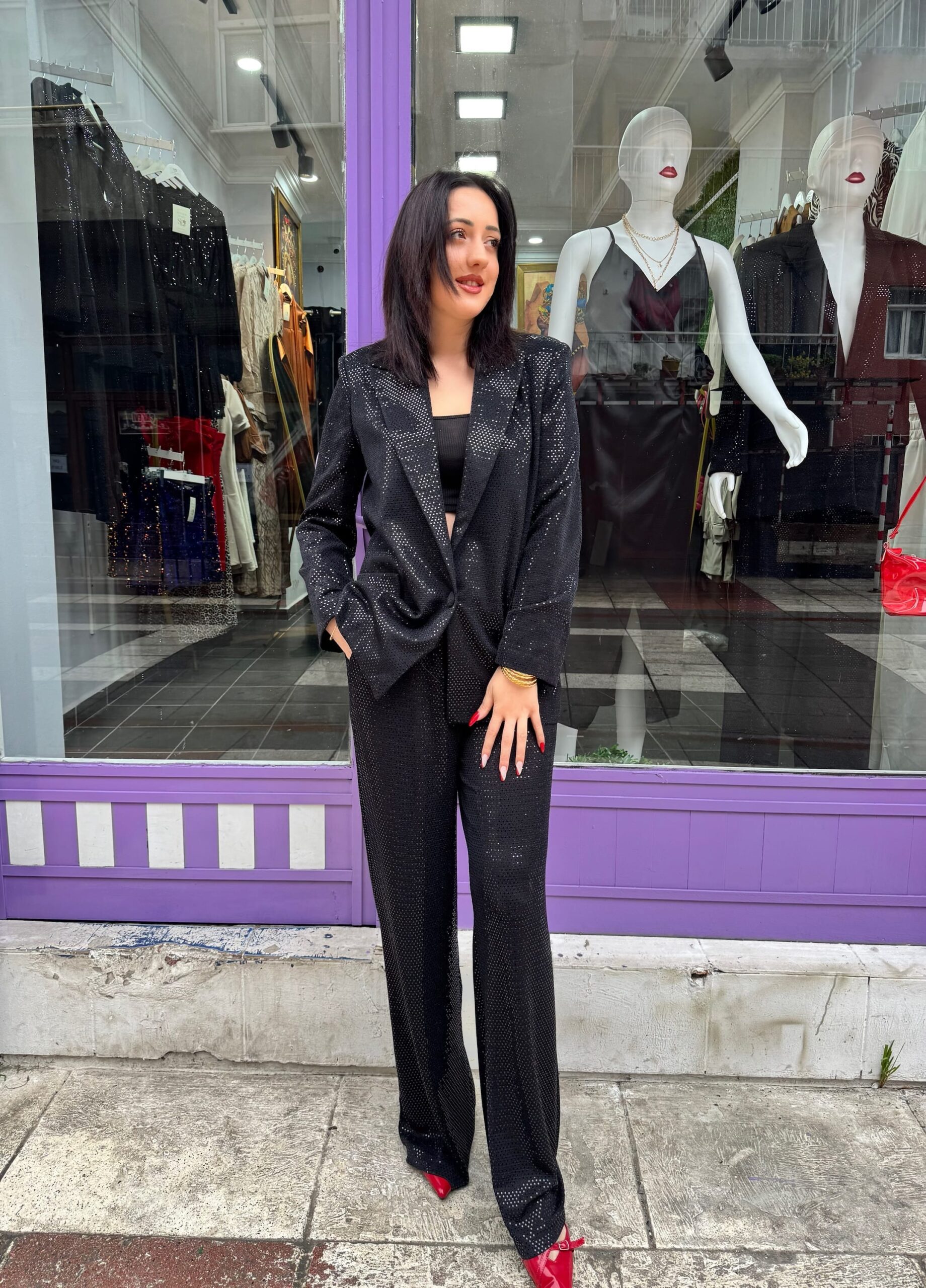 Parlak Görünümlü Tek Düğmeli Blazer