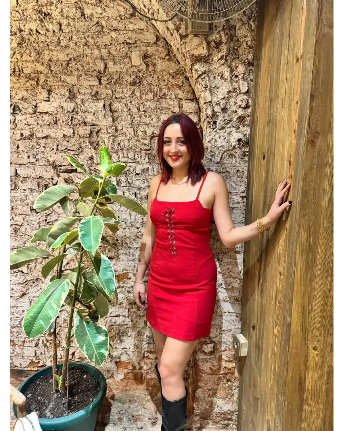 Kırmızı önden bağcıklı mini elbise 2 Kırmızı önden bağcıklı mini elbise - Görsel 2