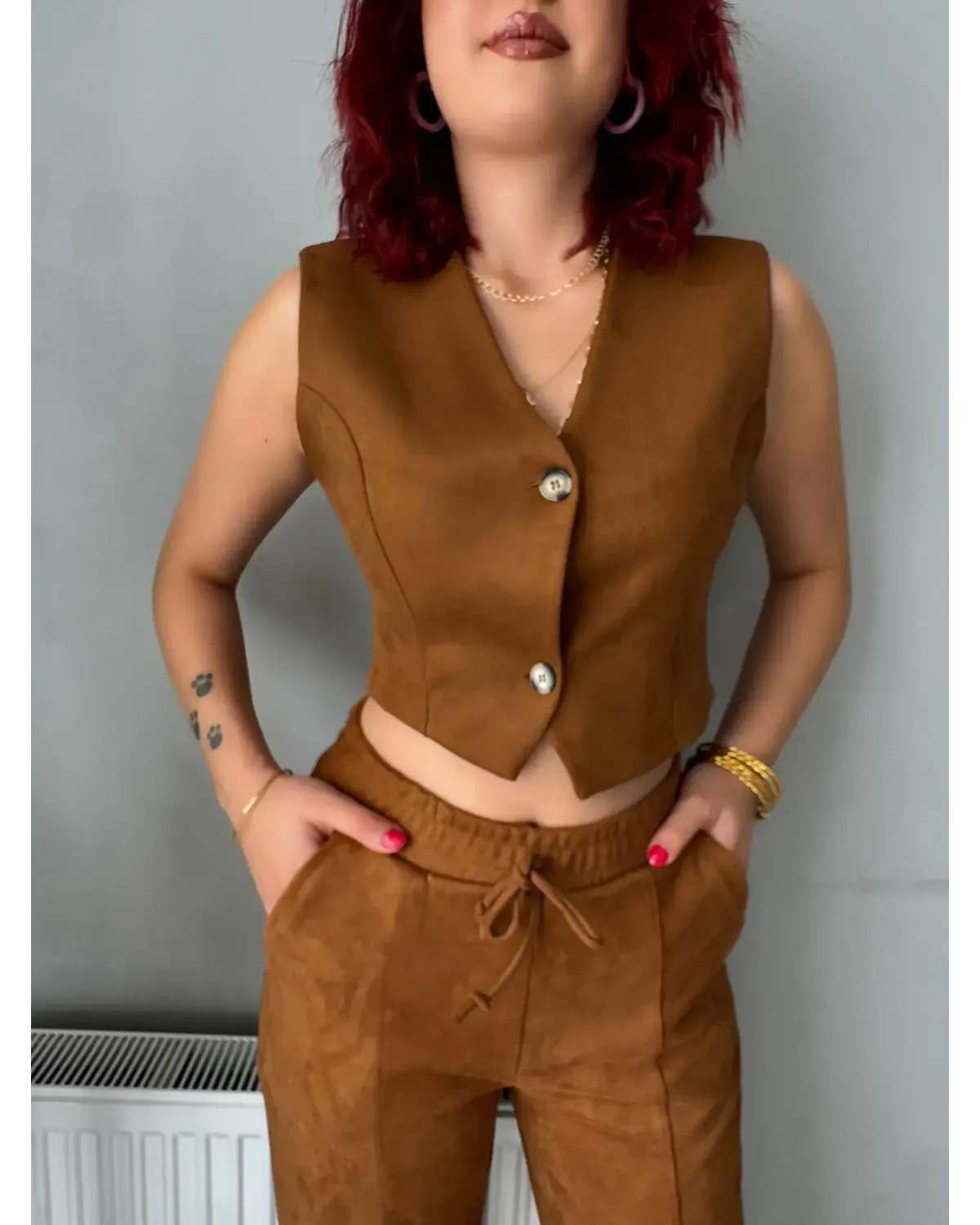 Kahverengi süet yelek 1 Kahverengi süet yelek