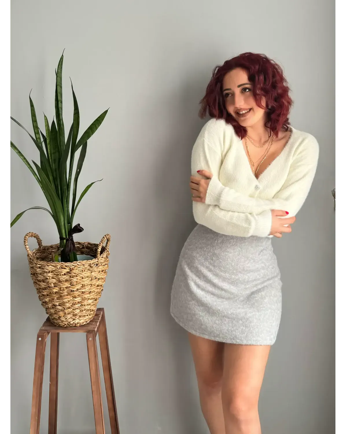 Beyaz tüylü hırka Standart beden 1 Beyaz tüylü hırka Standart beden