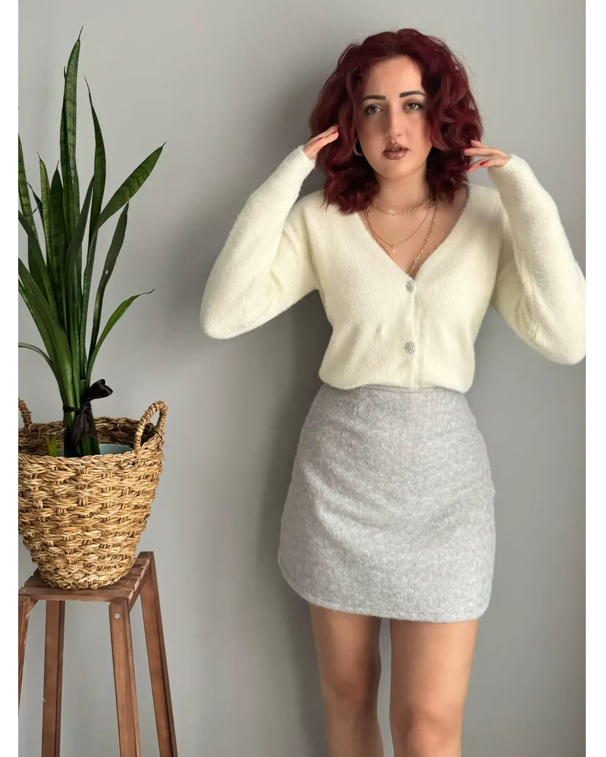 Beyaz tüylü hırka Standart beden 3 Beyaz tüylü hırka Standart beden - Görsel 3