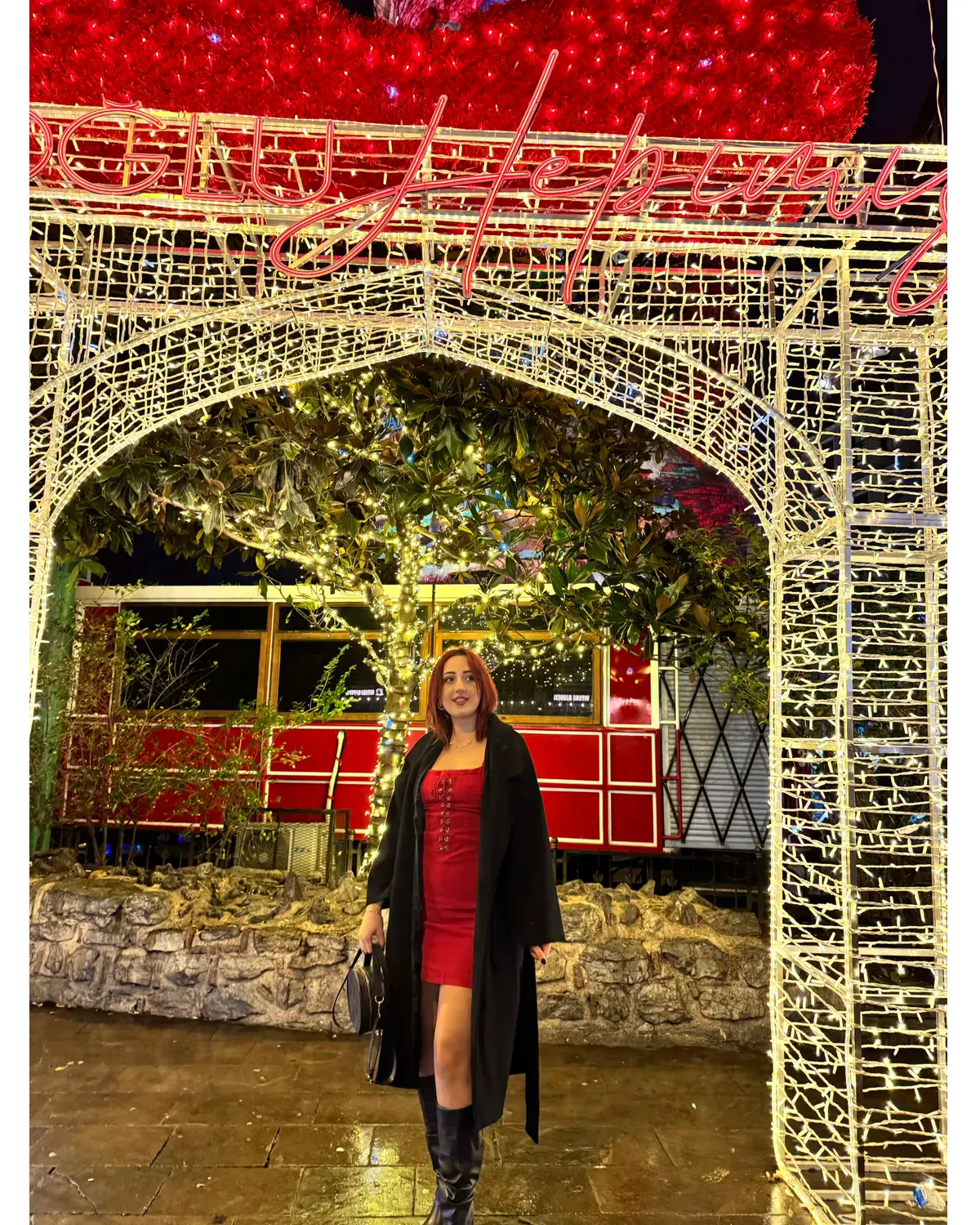 Kırmızı önden bağcıklı mini elbise 4 Kırmızı önden bağcıklı mini elbise - Görsel 4