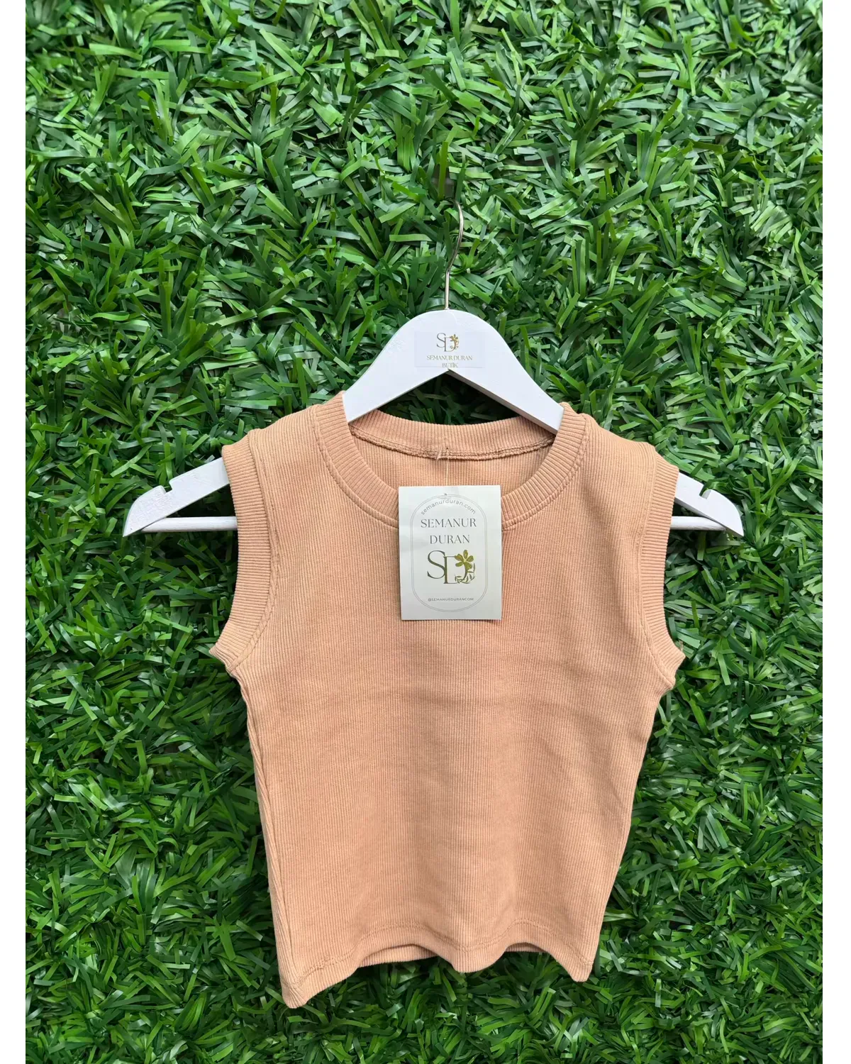 Halter Yaka Crop 1 Halter Yaka Crop