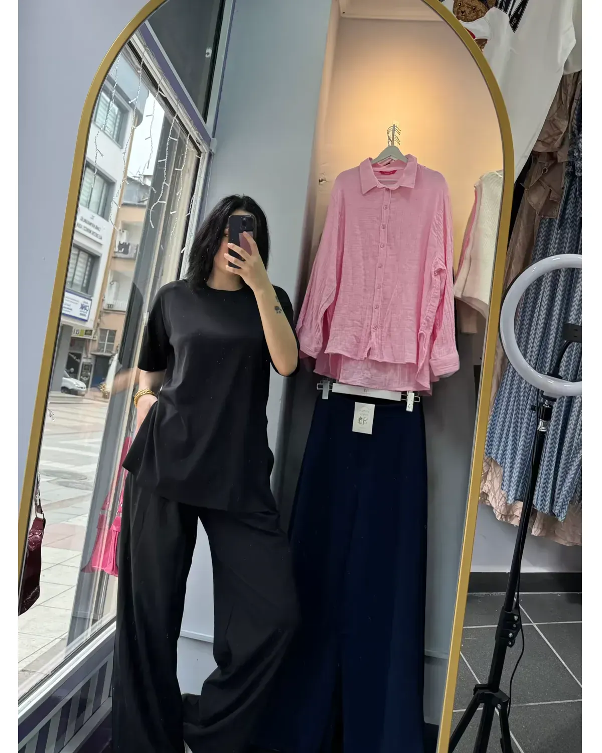 Yanları yırtmaçlı uzun tişört 5 Yanları yırtmaçlı uzun tişört - Görsel 5